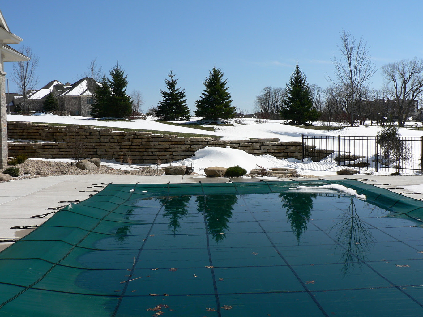 closing a inground pool for winter