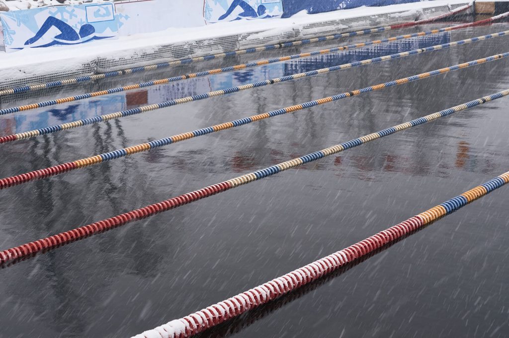 bigstock-winter-swimming-pool-snowfall-155204732-1-1024x680