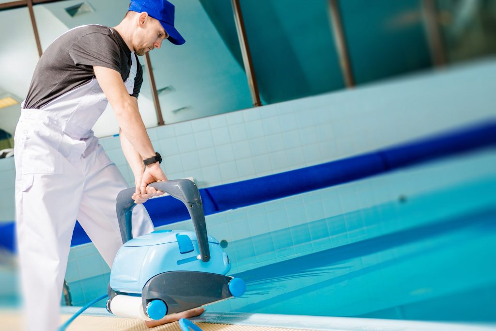 automated-pool-cleaner-p7q9dgp-scaled-1024x683