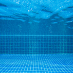 Swimming Pool Service Tips - Chlorine Vs. Bromine